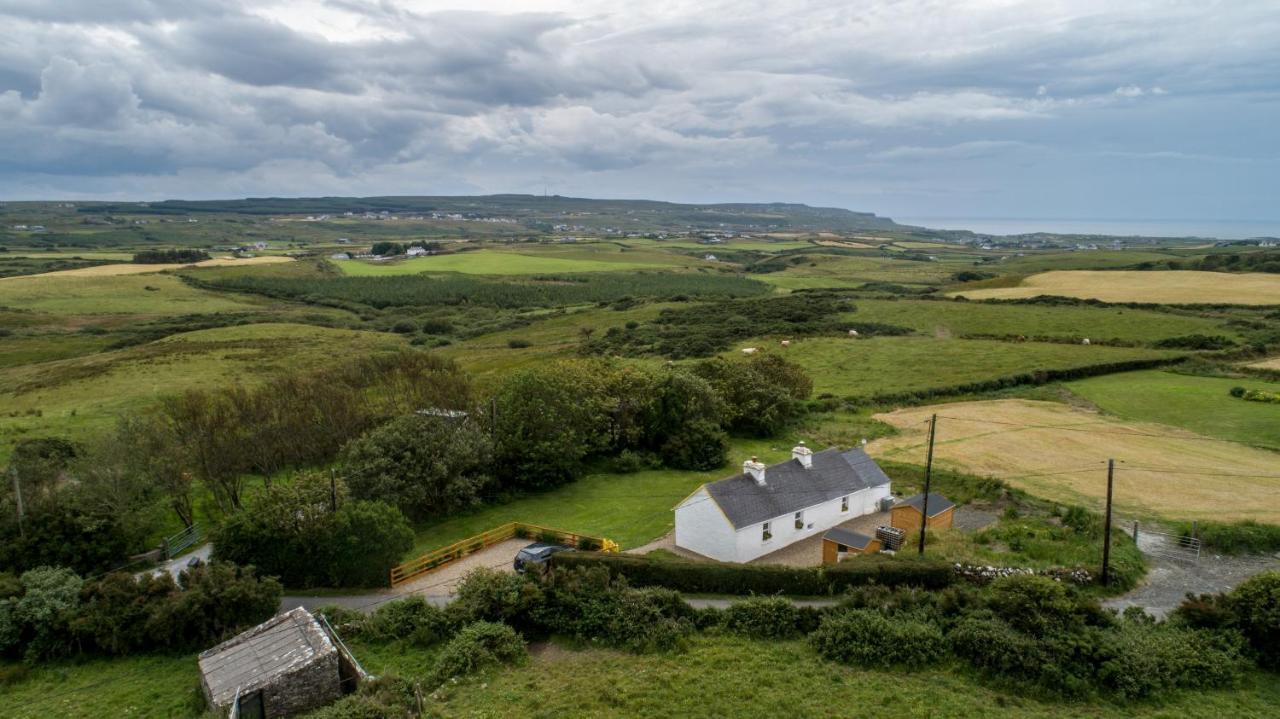 Yellow Cottage, Doolin Knockfin Cross Roads Exteriör bild
