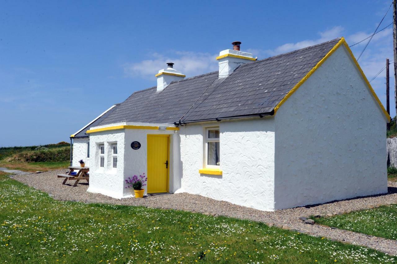 Yellow Cottage, Doolin Knockfin Cross Roads Exteriör bild